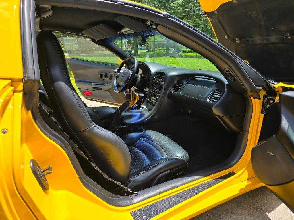 Chevrolet Corvette Coupe 2000