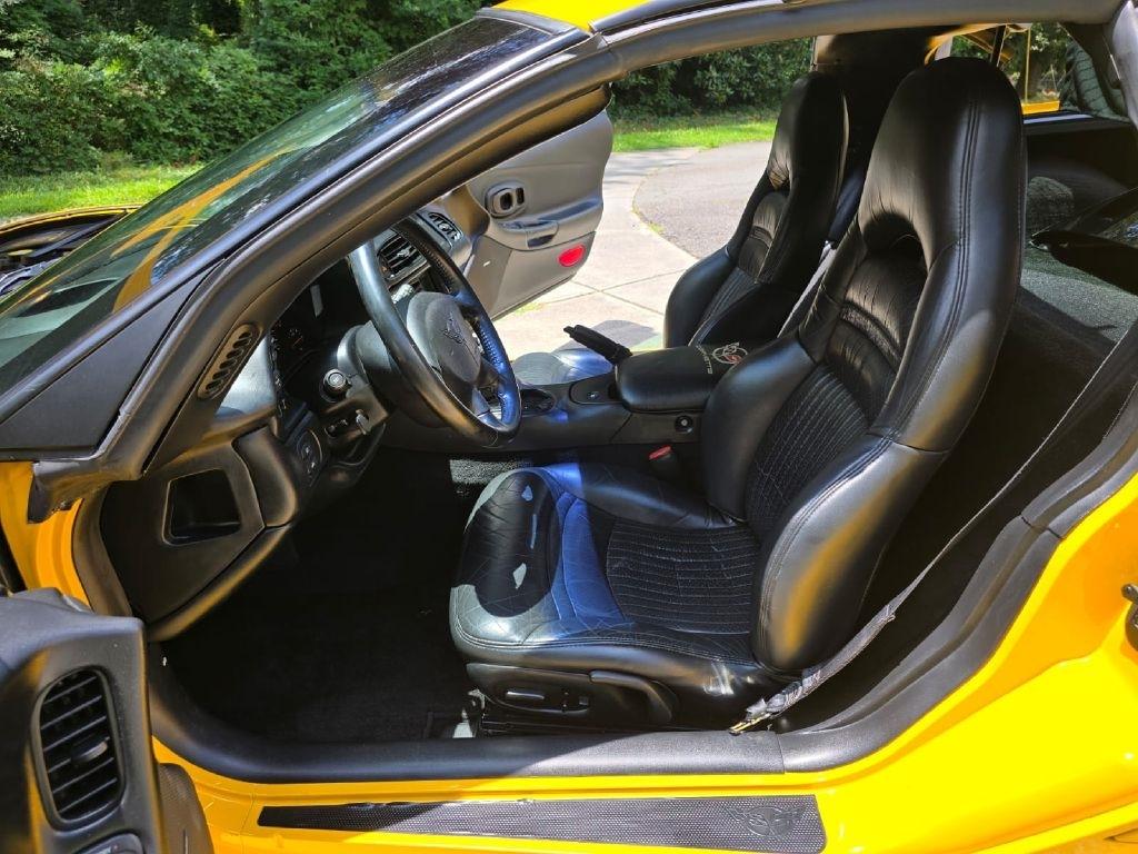 Chevrolet Corvette Coupe 2000