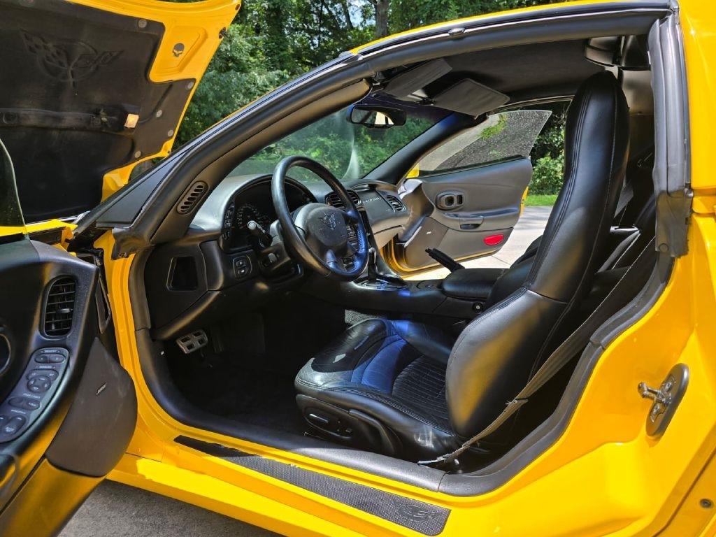 Chevrolet Corvette Coupe 2000