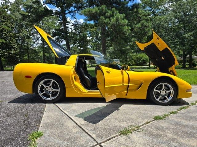 Chevrolet Corvette Coupe 2000