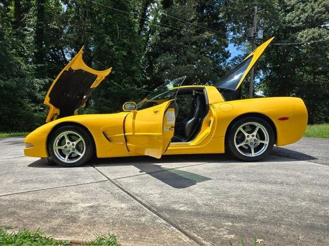 Chevrolet Corvette Coupe 2000