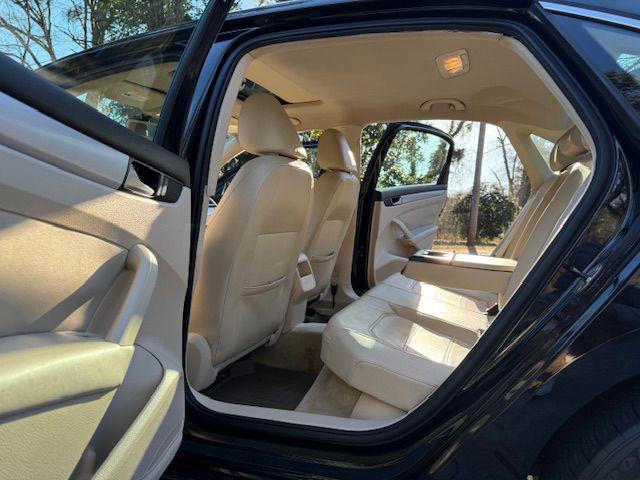 Volkswagen Passat 2.0L TDI SE2 2012