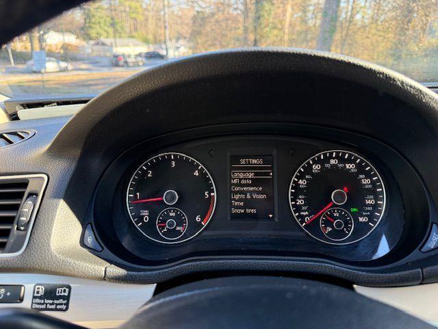 Volkswagen Passat 2.0L TDI SE2 2012