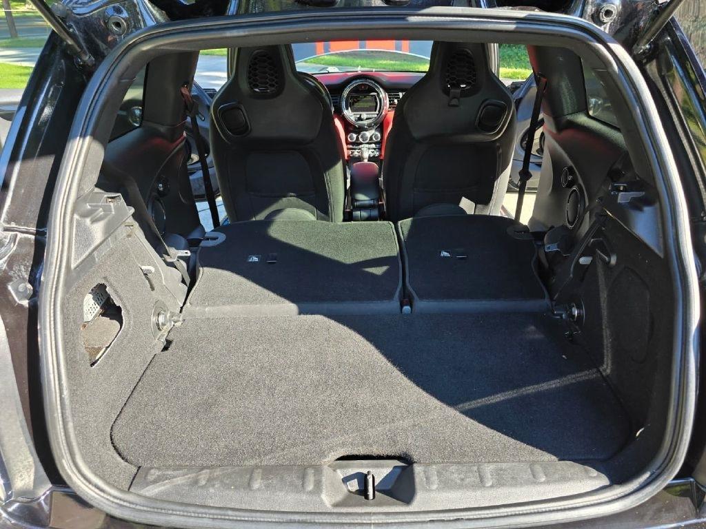 MINI Cooper John Cooper Works 2018