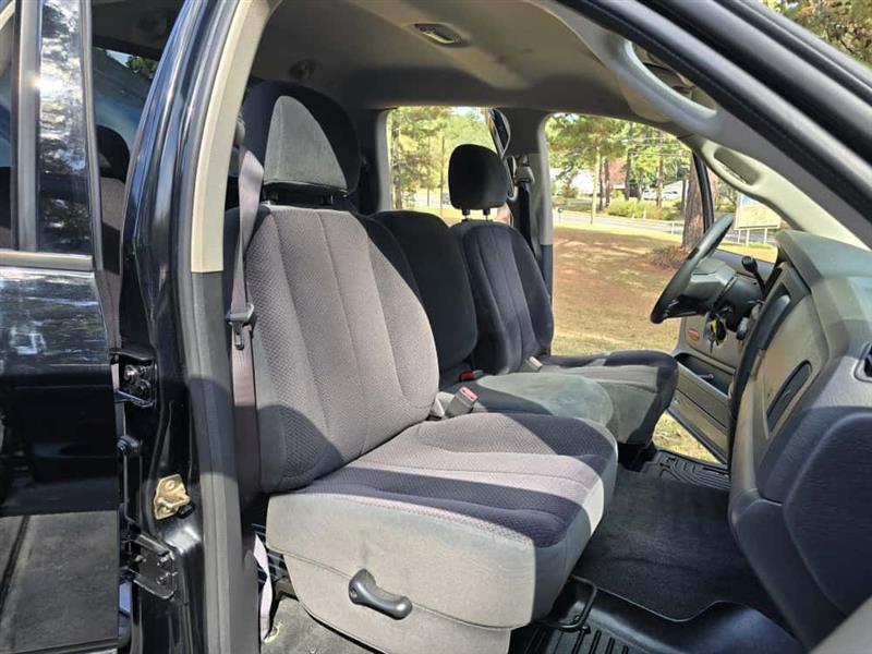 Dodge Ram 1500 ST Quad Cab Long Bed 2WD 2005 Dodge Ram 1500 ST Quad Cab Long Bed 2WD 2005