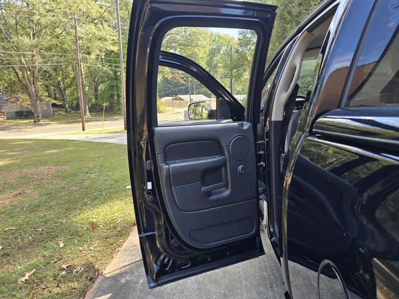 Dodge Ram 1500 ST Quad Cab Long Bed 2WD 2005 Dodge Ram 1500 ST Quad Cab Long Bed 2WD 2005