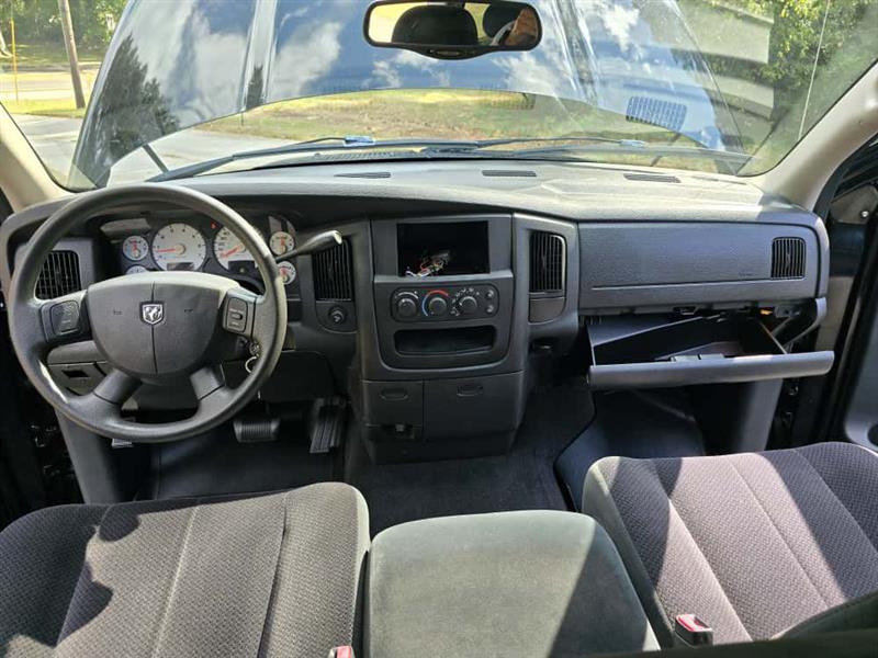 Dodge Ram 1500 ST Quad Cab Long Bed 2WD 2005 Dodge Ram 1500 ST Quad Cab Long Bed 2WD 2005