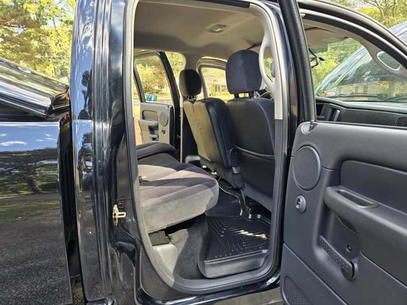 Dodge Ram 1500 ST Quad Cab Long Bed 2WD 2005 Dodge Ram 1500 ST Quad Cab Long Bed 2WD 2005