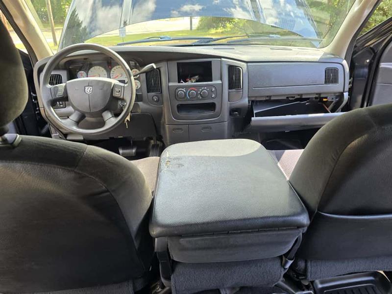 Dodge Ram 1500 ST Quad Cab Long Bed 2WD 2005 Dodge Ram 1500 ST Quad Cab Long Bed 2WD 2005
