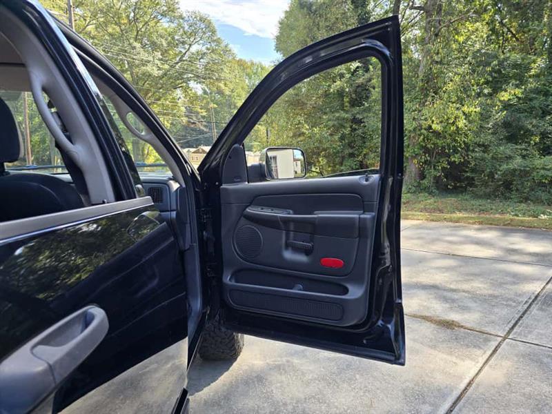 Dodge Ram 1500 ST Quad Cab Long Bed 2WD 2005 Dodge Ram 1500 ST Quad Cab Long Bed 2WD 2005