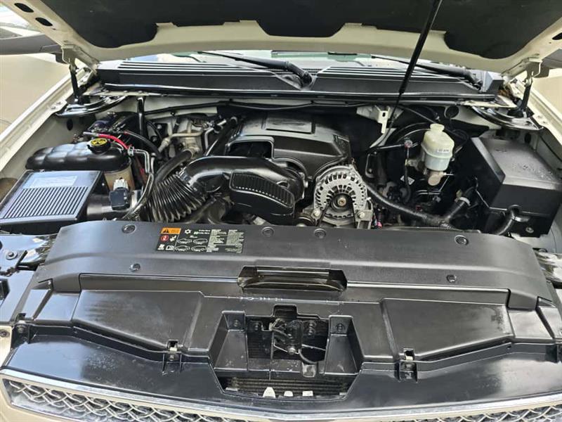 Chevrolet Suburban LTZ 1500 2WD 2014 Chevrolet Suburban LTZ 1500 2WD 2014
