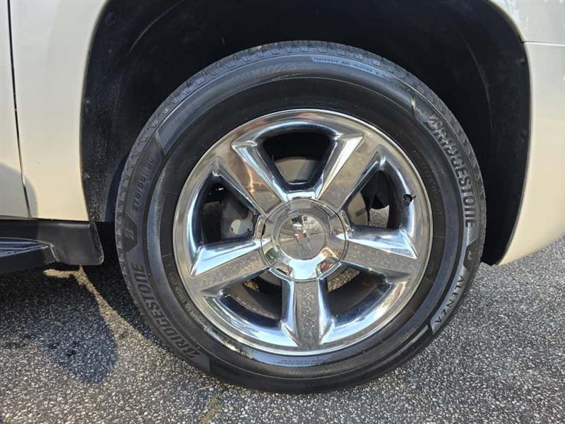 Chevrolet Suburban LTZ 1500 2WD 2014 Chevrolet Suburban LTZ 1500 2WD 2014