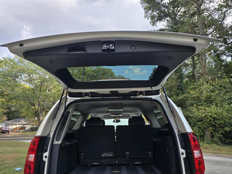 Chevrolet Suburban LTZ 1500 2WD 2014 Chevrolet Suburban LTZ 1500 2WD 2014