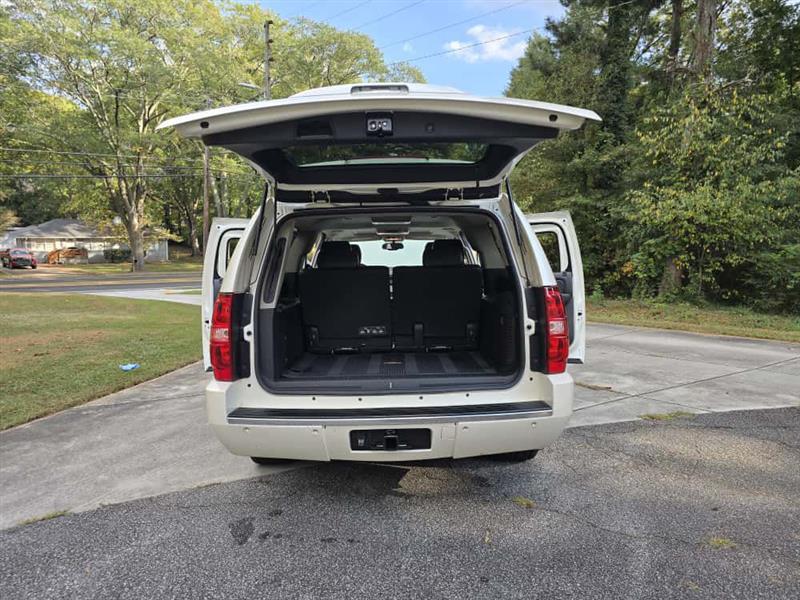 Chevrolet Suburban LTZ 1500 2WD 2014 Chevrolet Suburban LTZ 1500 2WD 2014