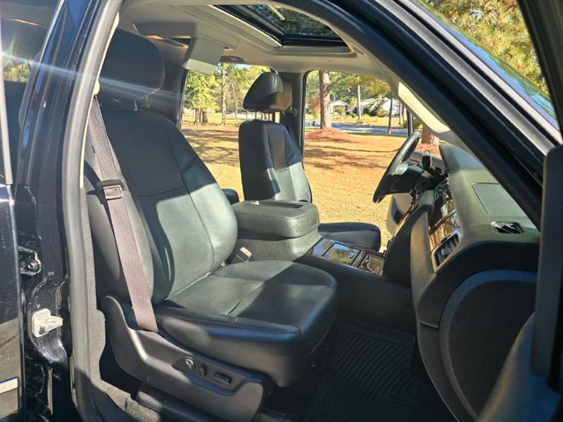 Chevrolet Tahoe LTZ 4WD 2013