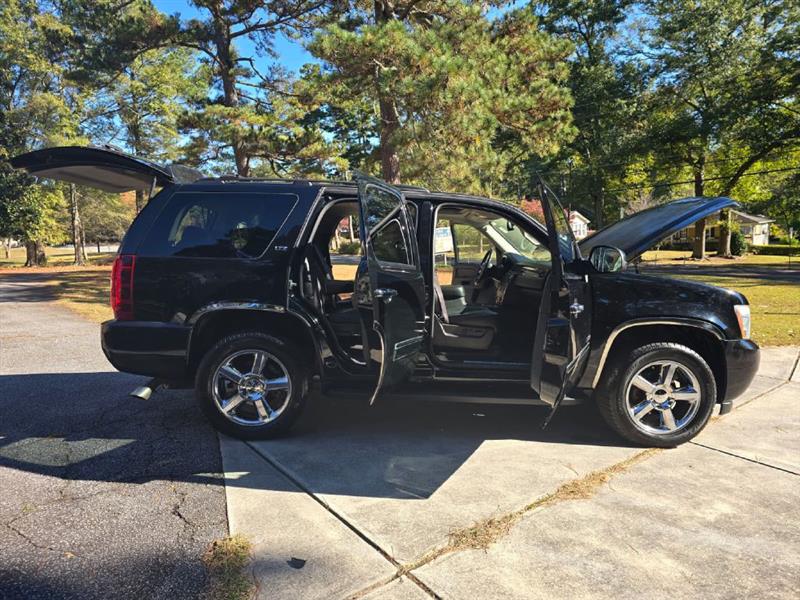Chevrolet Tahoe LTZ 4WD 2013
