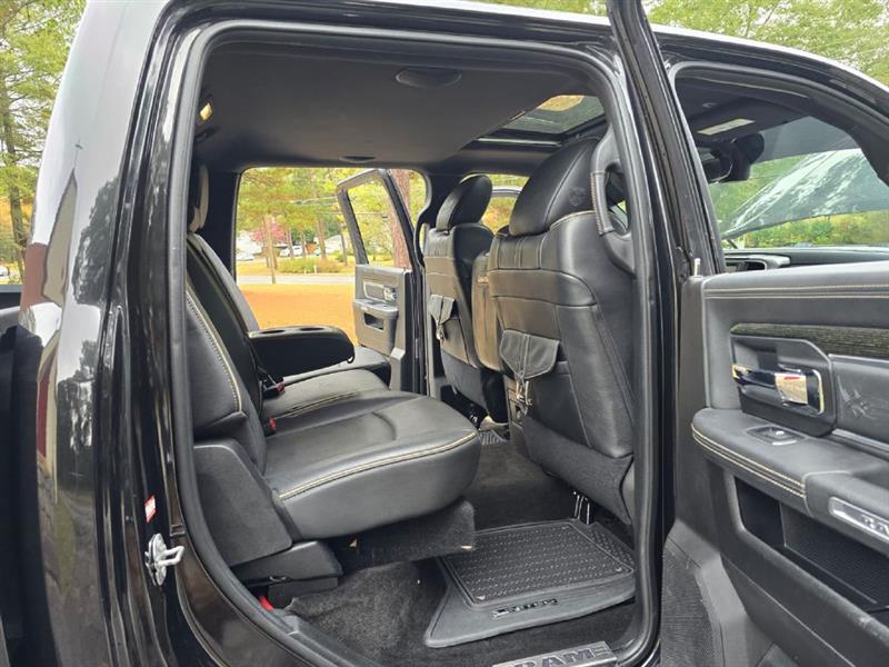 RAM 2500 Longhorn Crew Cab SWB 4WD 2017 RAM 2500 Longhorn Crew Cab SWB 4WD 2017