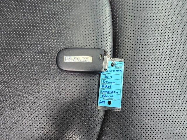 RAM 2500 Longhorn Crew Cab SWB 4WD 2017 RAM 2500 Longhorn Crew Cab SWB 4WD 2017