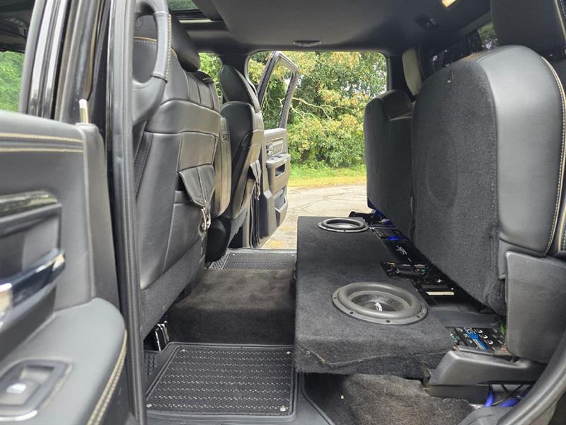 RAM 2500 Longhorn Crew Cab SWB 4WD 2017 RAM 2500 Longhorn Crew Cab SWB 4WD 2017