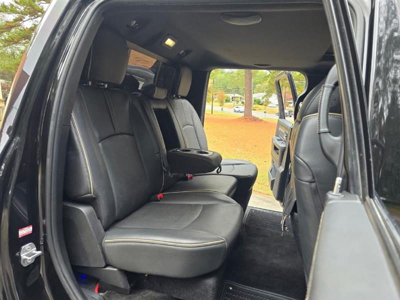 RAM 2500 Longhorn Crew Cab SWB 4WD 2017 RAM 2500 Longhorn Crew Cab SWB 4WD 2017