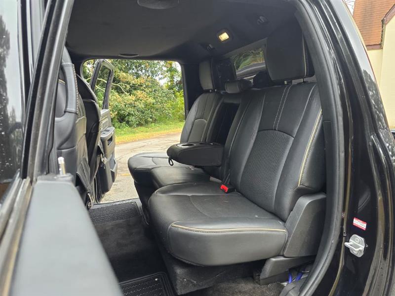 RAM 2500 Longhorn Crew Cab SWB 4WD 2017 RAM 2500 Longhorn Crew Cab SWB 4WD 2017