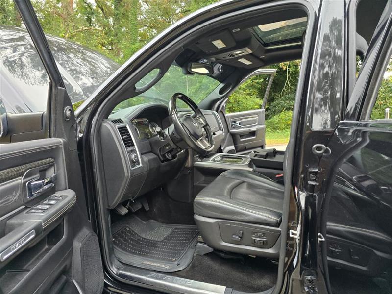 RAM 2500 Longhorn Crew Cab SWB 4WD 2017 RAM 2500 Longhorn Crew Cab SWB 4WD 2017