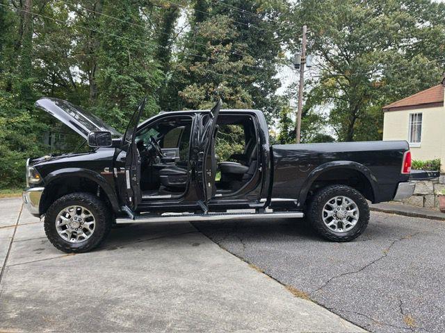 RAM 2500 Longhorn Crew Cab SWB 4WD 2017 RAM 2500 Longhorn Crew Cab SWB 4WD 2017