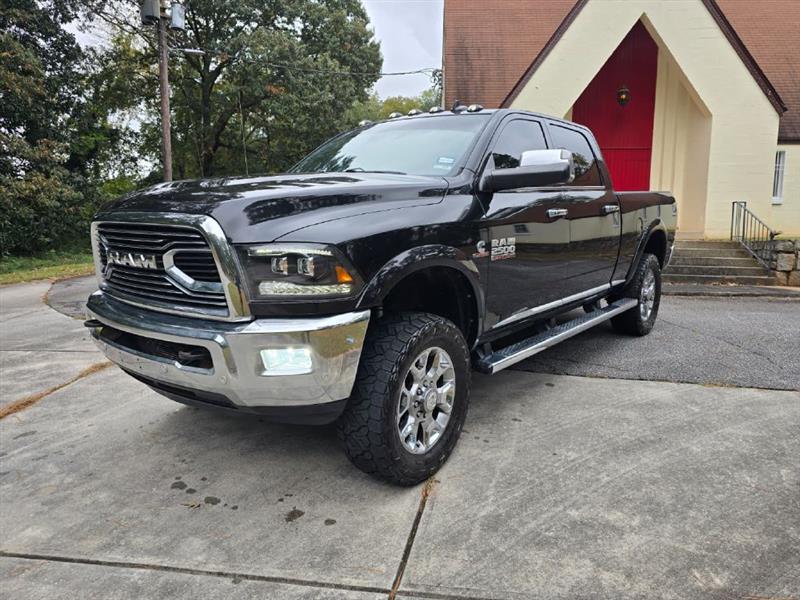 RAM 2500 Longhorn Crew Cab SWB 4WD 2017 RAM 2500 Longhorn Crew Cab SWB 4WD 2017