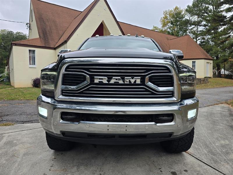 RAM 2500 Longhorn Crew Cab SWB 4WD 2017 RAM 2500 Longhorn Crew Cab SWB 4WD 2017
