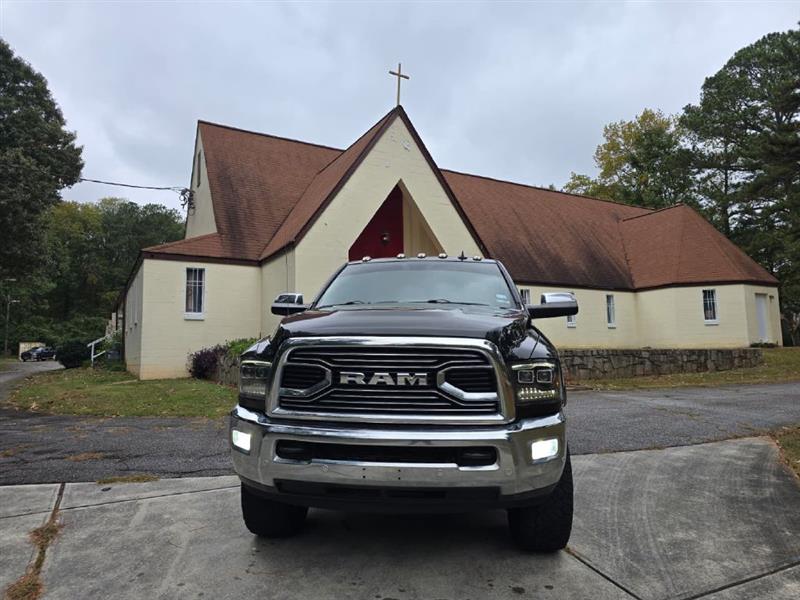 RAM 2500 Longhorn Crew Cab SWB 4WD 2017 RAM 2500 Longhorn Crew Cab SWB 4WD 2017