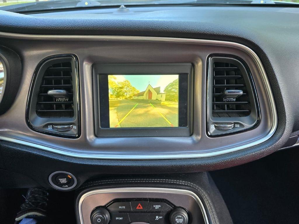 Dodge Challenger SXT AWD 2021