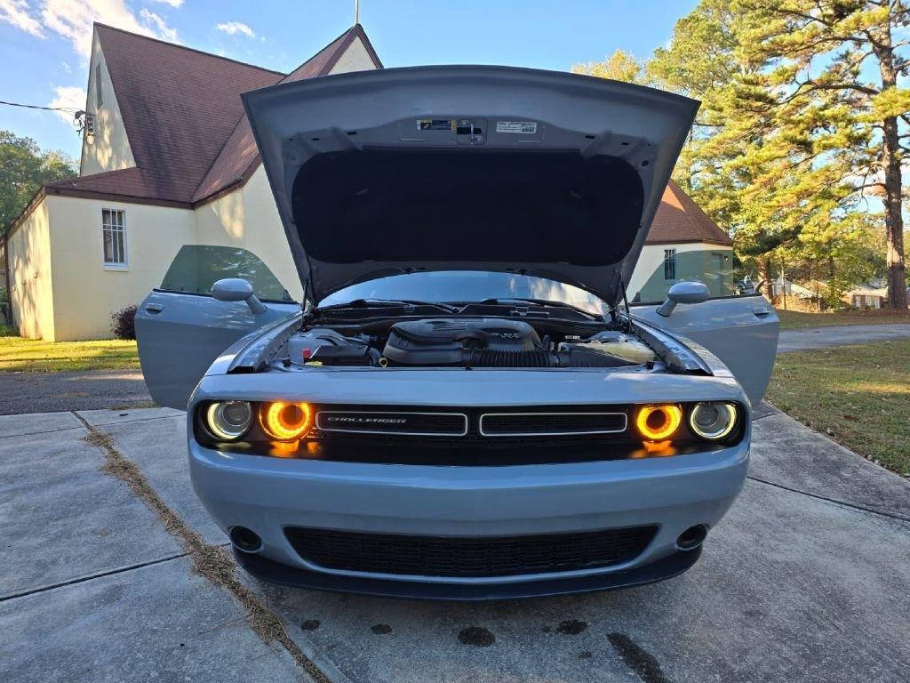Dodge Challenger SXT AWD 2021