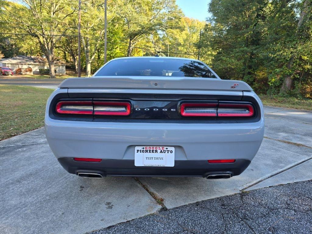 Dodge Challenger SXT AWD 2021