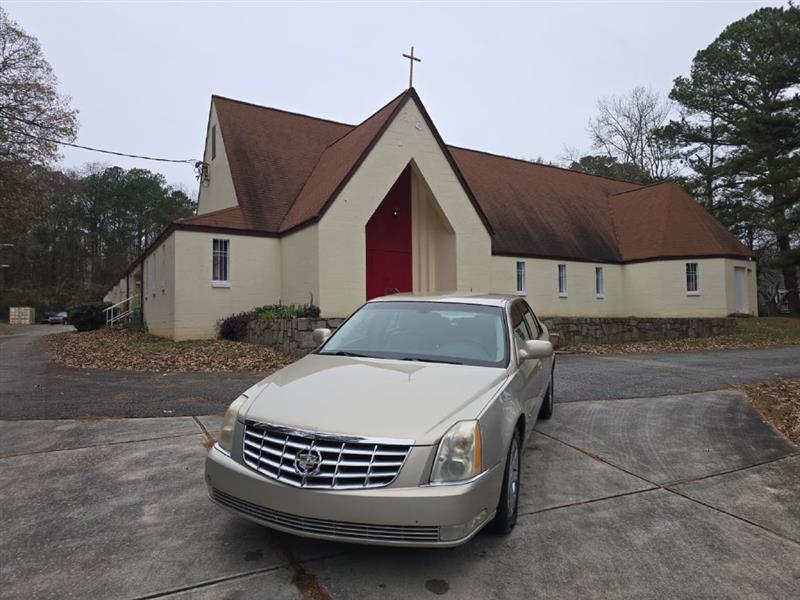 Cadillac DTS Sedan 2007