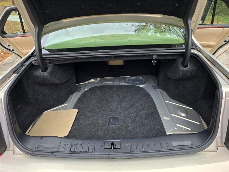 Cadillac DTS Sedan 2007