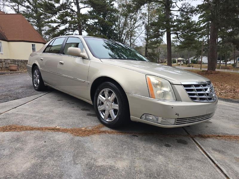 Cadillac DTS Sedan 2007