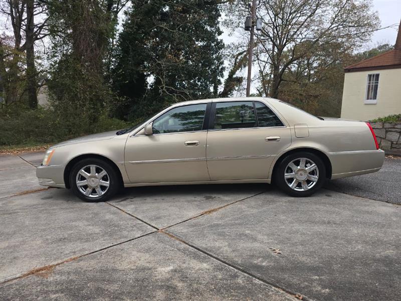 Cadillac DTS Sedan 2007