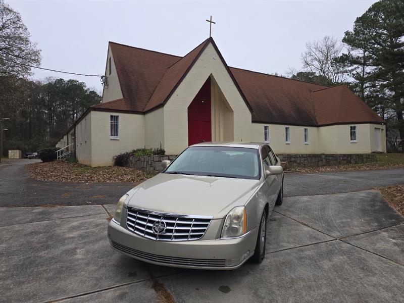 Cadillac DTS Sedan 2007