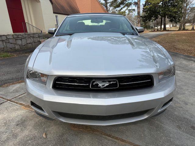 Ford Mustang V6 Convertible 2010