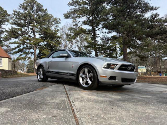 Ford Mustang V6 Convertible 2010
