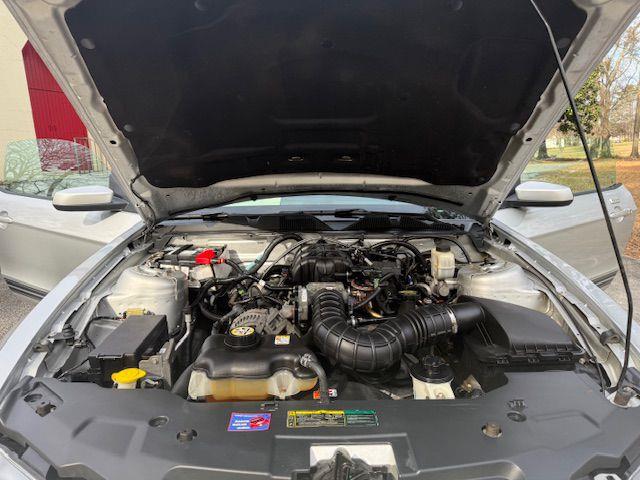 Ford Mustang V6 Convertible 2010