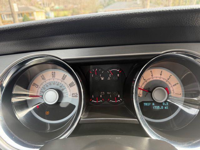 Ford Mustang V6 Convertible 2010