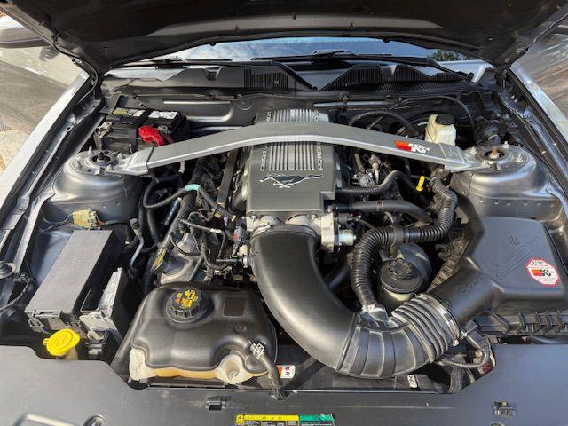 Ford Mustang GT convertible 2010