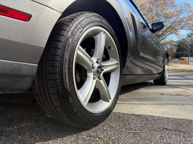 Ford Mustang GT convertible 2010