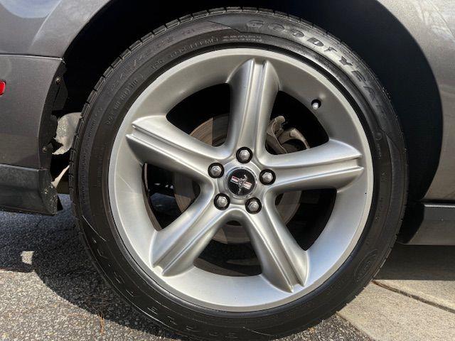 Ford Mustang GT convertible 2010