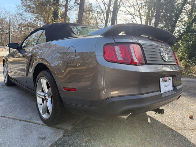 Ford Mustang GT convertible 2010