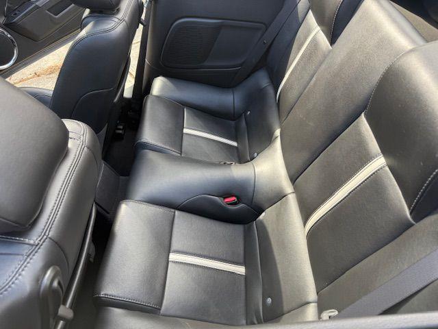 Ford Mustang GT convertible 2010