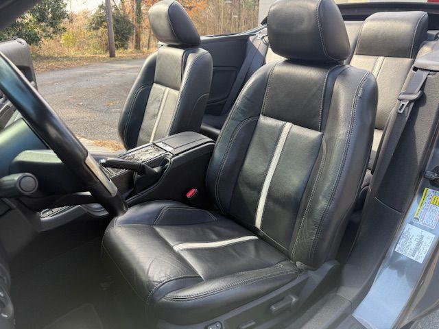 Ford Mustang GT convertible 2010