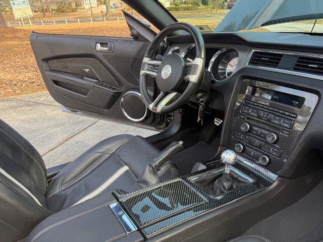 Ford Mustang GT convertible 2010