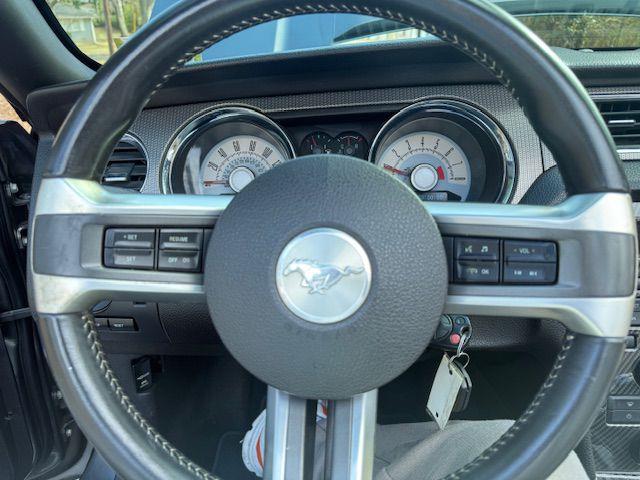 Ford Mustang GT convertible 2010